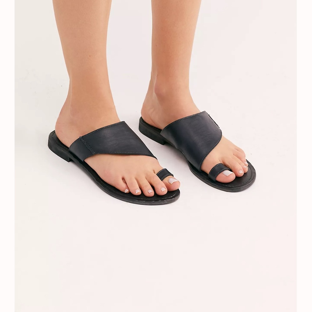 Free People black Sant Antoni Slide sandals. Sz 38